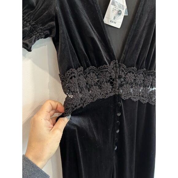 Goth Emo Whimisgoth Maxi Velvet Dress Lace Button Size Small Stretch Smocked - Picture 4 of 9